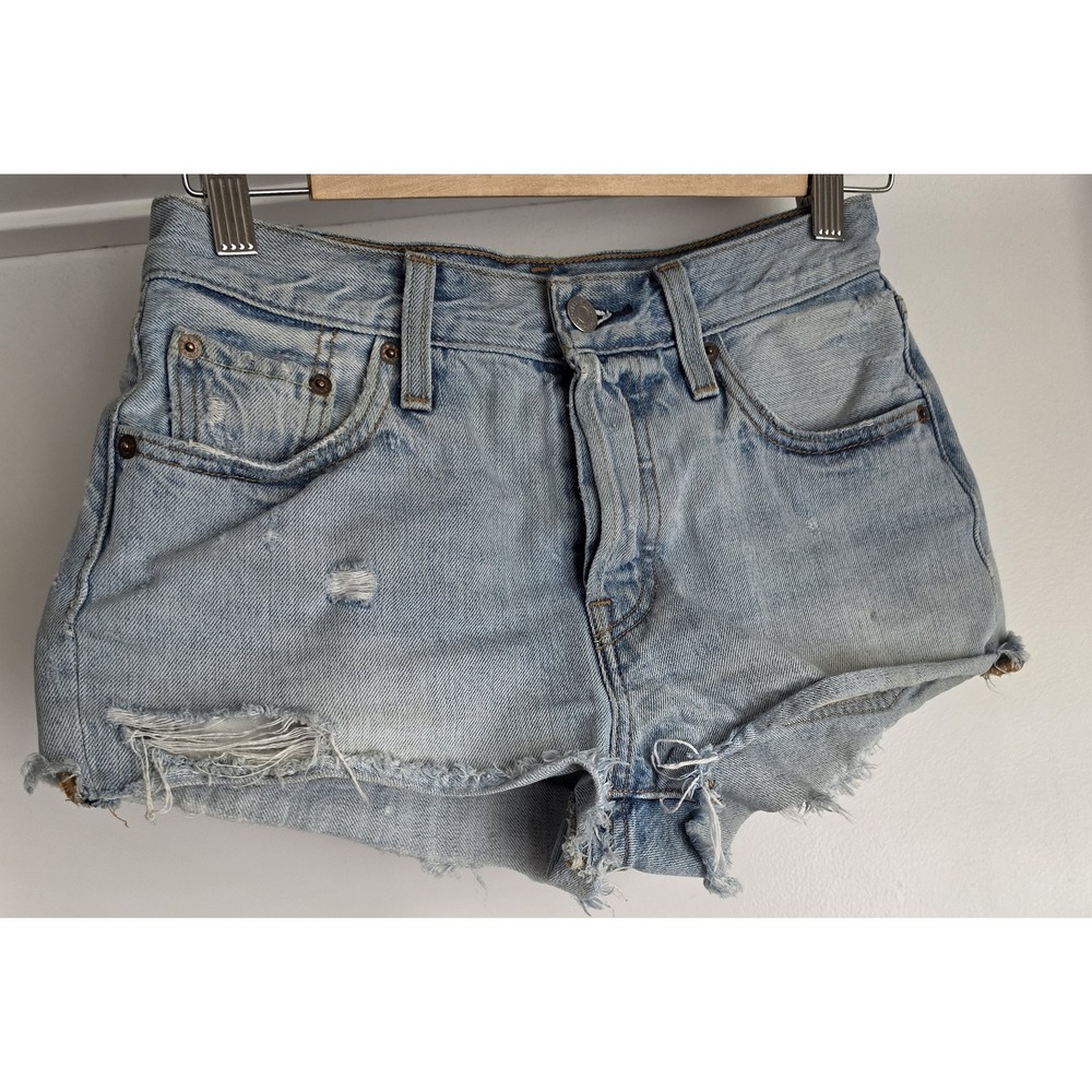 Levi Strauss & Co Women Cut-Off Shorts 27in Waist Light Blue Casual Vintage